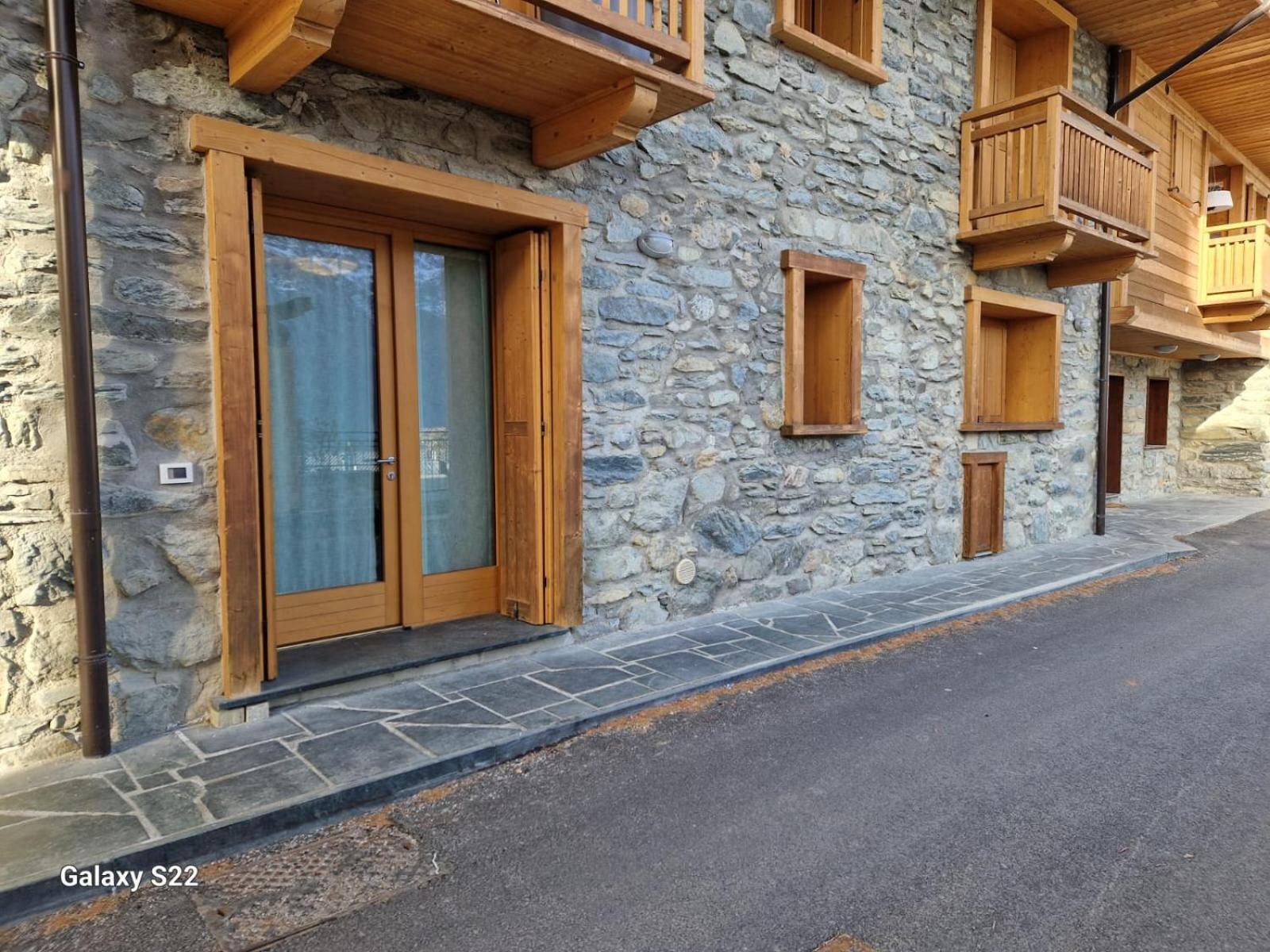Grazioso Trilocale Con Ampia Terrazza Apartment Chiesa in Valmalenco Ngoại thất bức ảnh